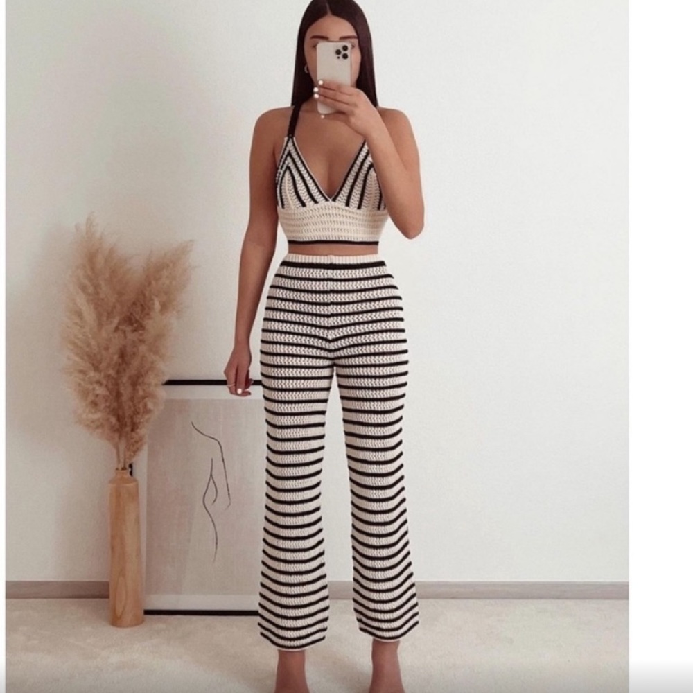 ZARA STRIPED KNIT CROP TOP